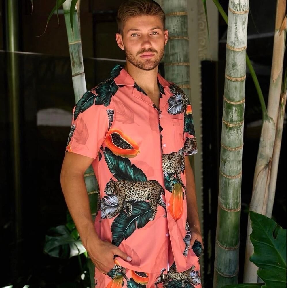 Mavrans Button Shirt Mens XXL Cheetah Jungle Coral Short Sleeve Hawaiian Bomba